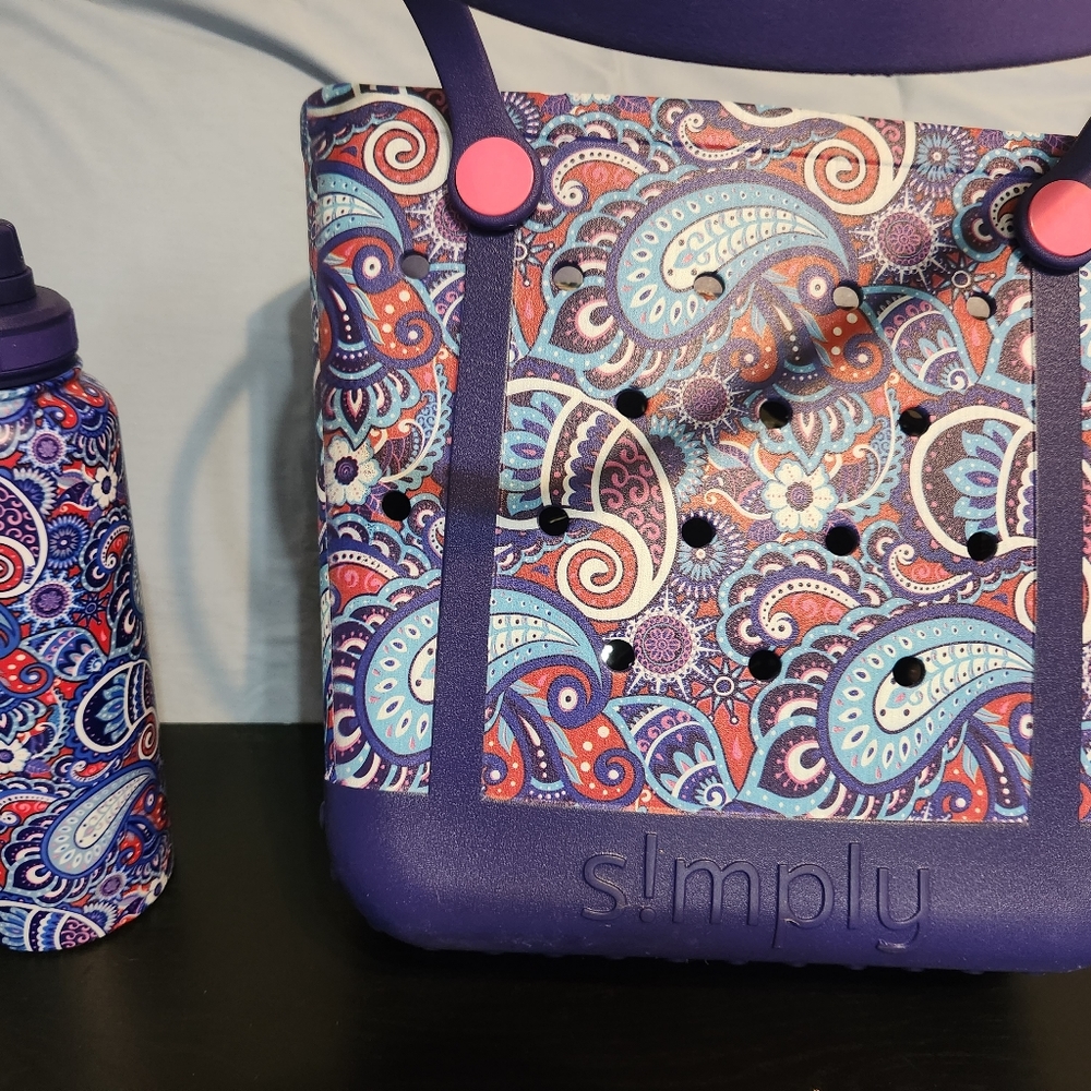 Simply Southern purse and matching water bottle